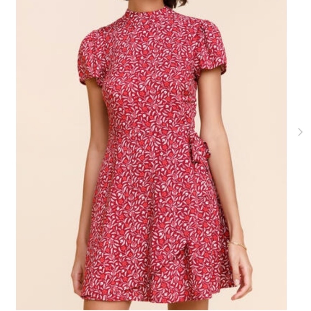 ⚠️ ISO ⚠️ - Size Large -  Taylor Mock Neck Floral Mini Dress